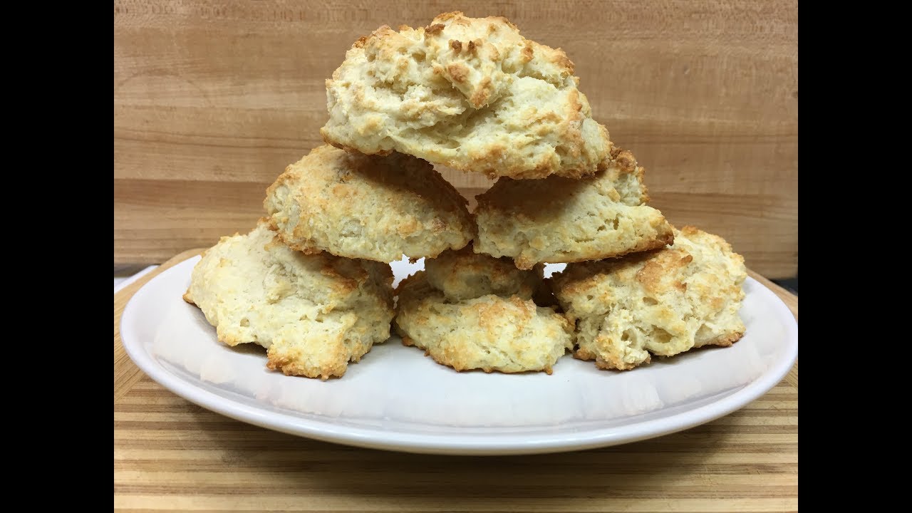 Simple drop biscuit recipe (easy Southern food from scratch!)