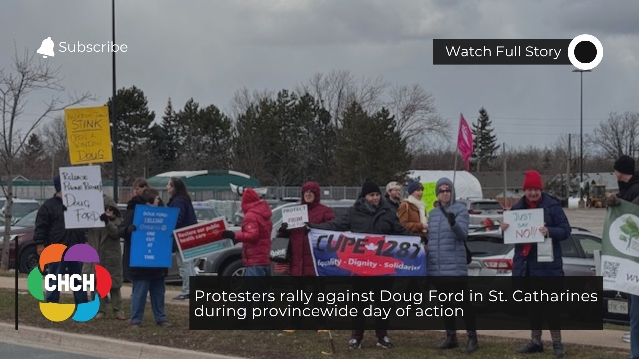 В Сент-Катаринсе протестующие проводят митинг против Дуга Форда в рамках общепровинциальной акции...