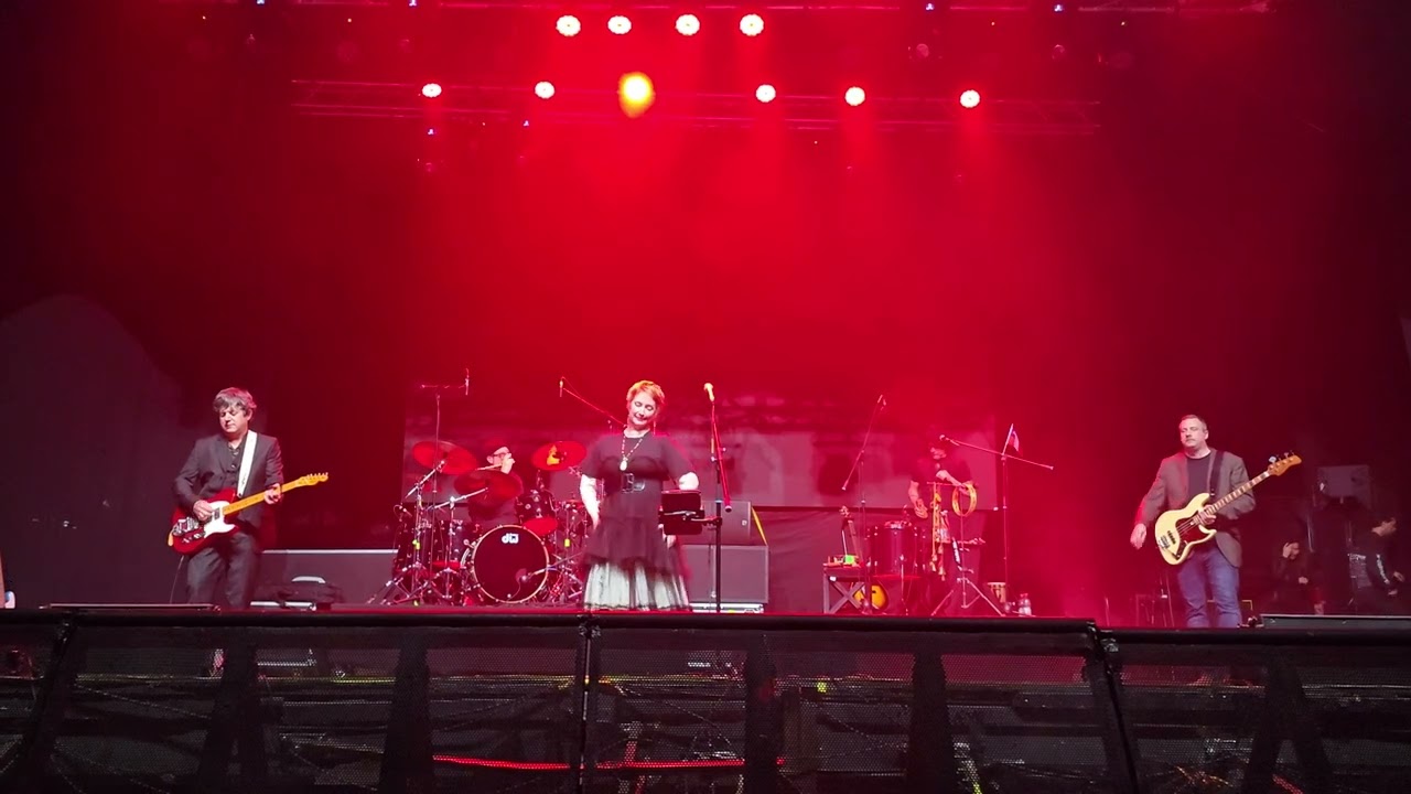 Sixpence none the richer - There she goes + Kiss me (Chile 2025)