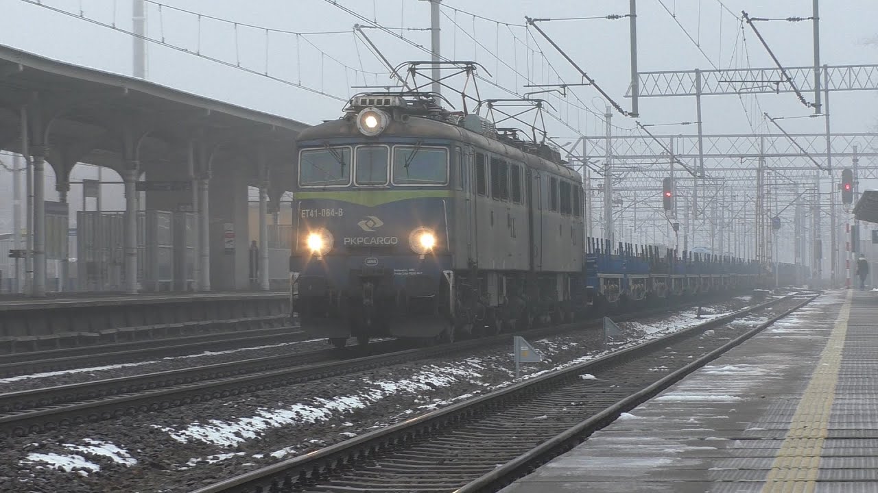 ET41-084 PKP CARGO z platformami ze stalą + Zapowiedź pociągu PKP IC