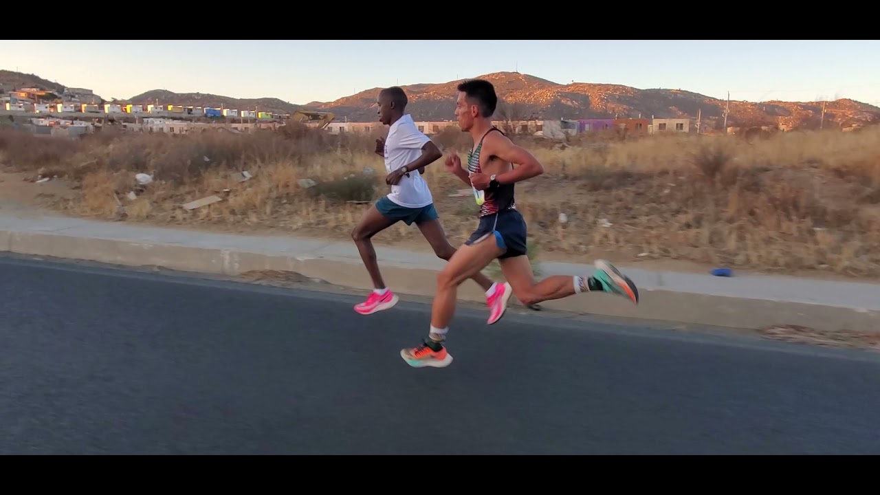 Tecate Medio Maratón 2021 - Oropeza Vs. Robert Gaitho Gititu. Video 1 por Flecha News TJ. hup hup!!