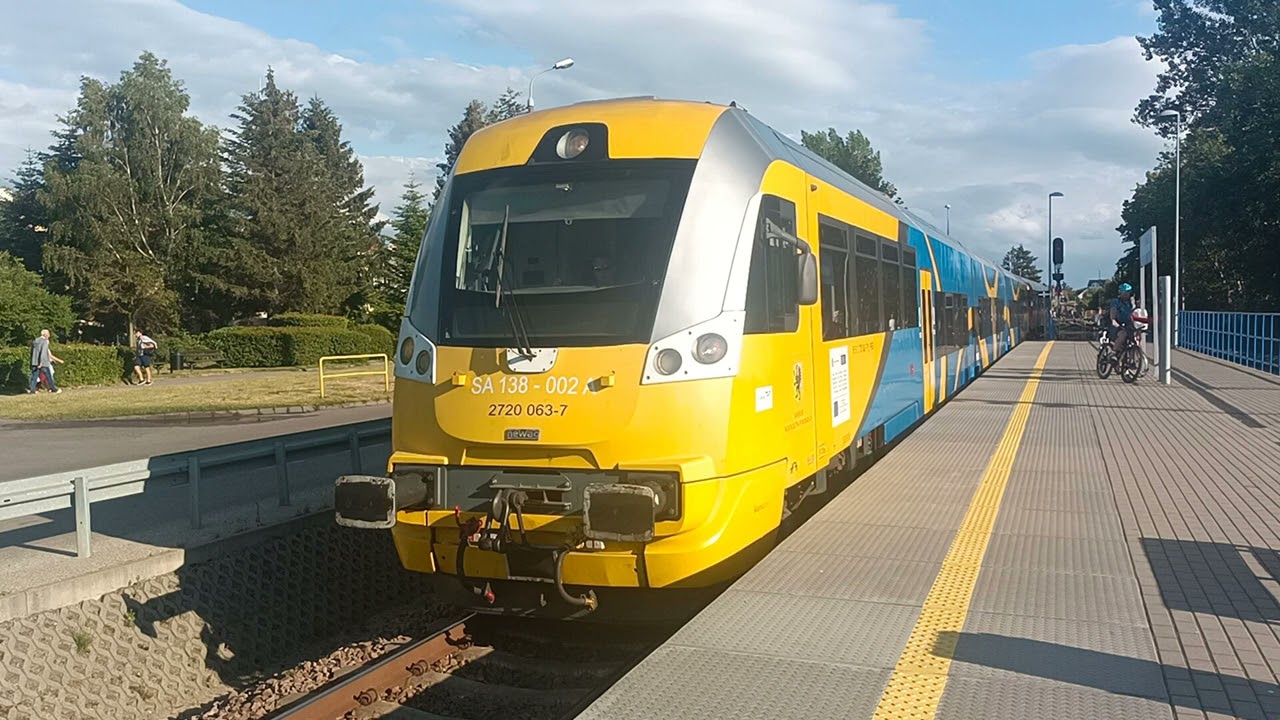 Pociągi w Władysławowie i nie tylko, przejazd turami i Bonanzą