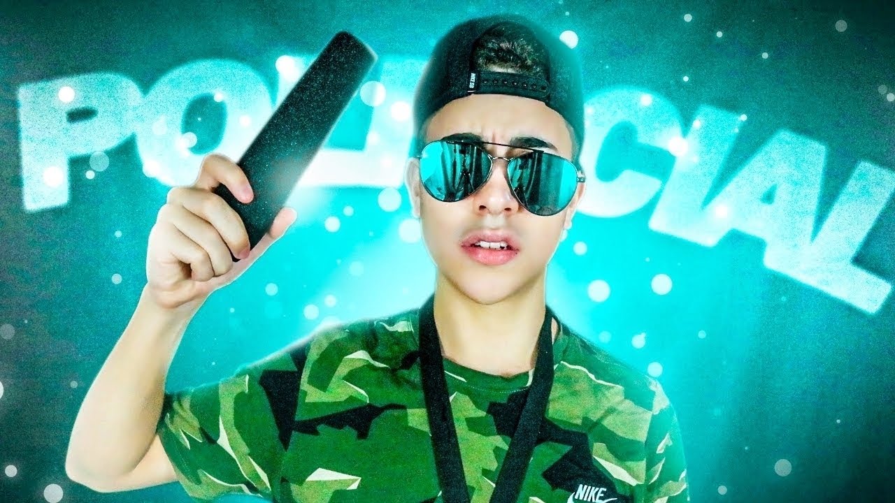 ASMR COMÉDIA – POLICIAL MALUCO ENQUADRANDO VOCÊ (PORTUGUÊS)