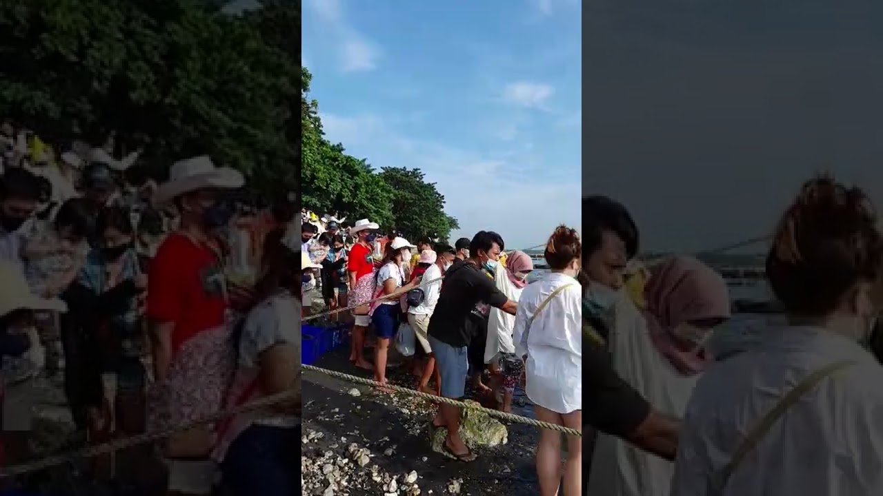 Hundreds of people leaving Bali