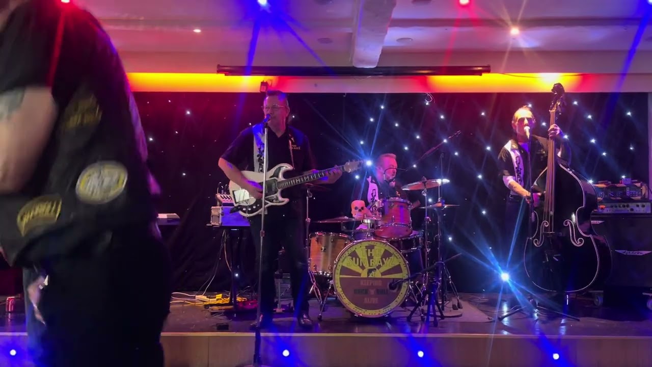 THE SUN RAYZ ♪ JENI, JENI, JENI (NOT JEANNIE) • Carshalton Ex Servicemen’s ♪ 11/01/2026