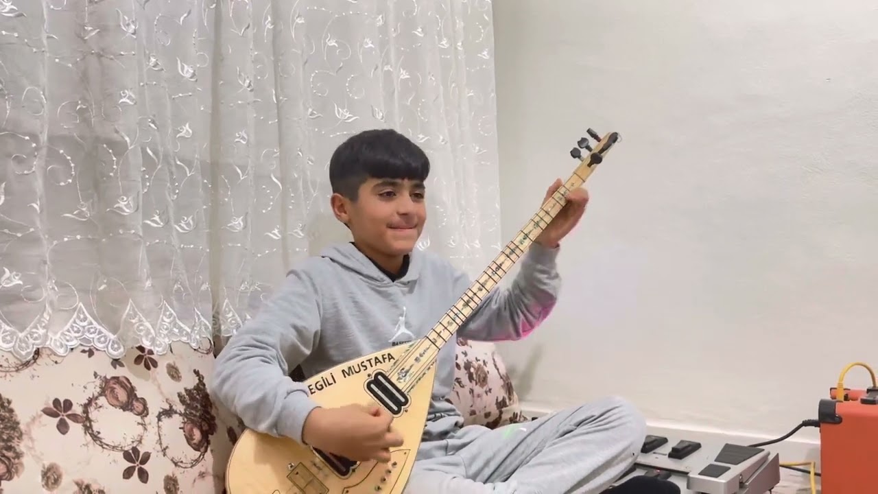 EĞİLLİ MUSTAFA EN POPÜLER FİGÜRLER İLE YENİ CANLI PERFORMANS