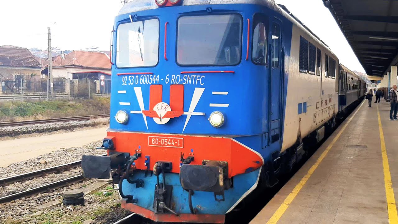 Amazing old diesel locomotive in service 🚂💖