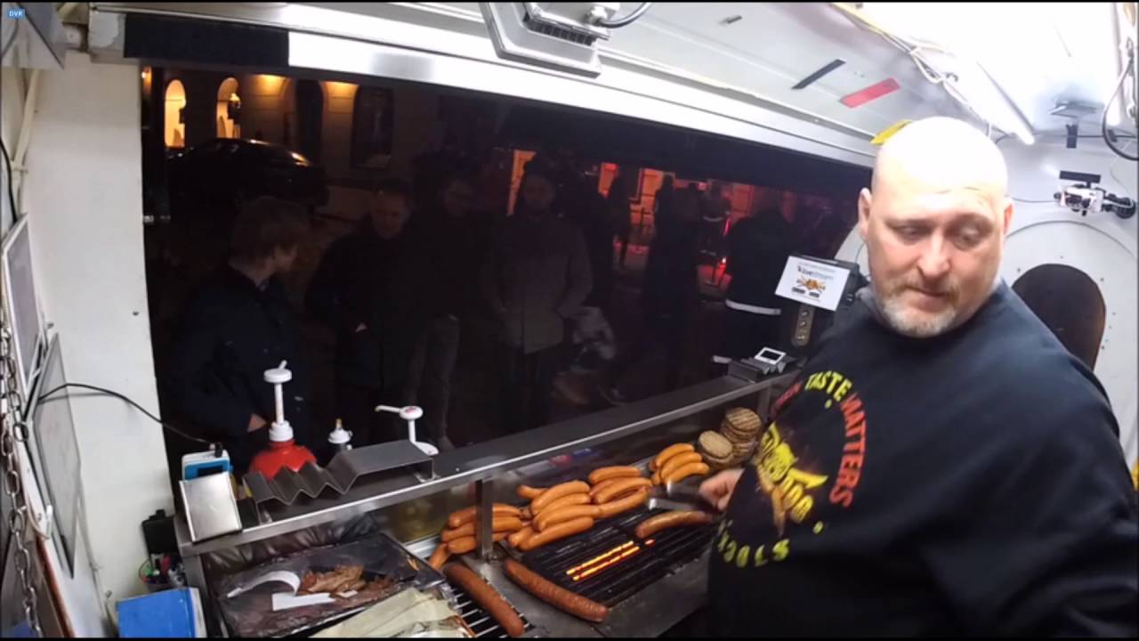 Senapspojken vs. Harakirigubben