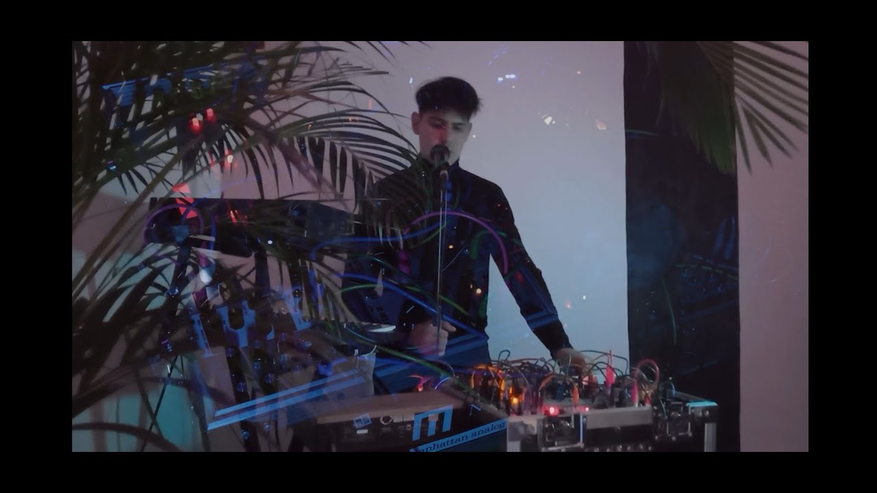 Equinoxious- Live  @ 