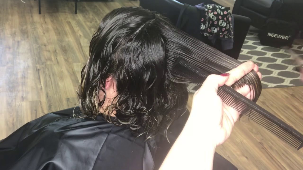 HOW TO CUT A BOB ON CURLY HAIR | THICK WAVY HAIR | 2018