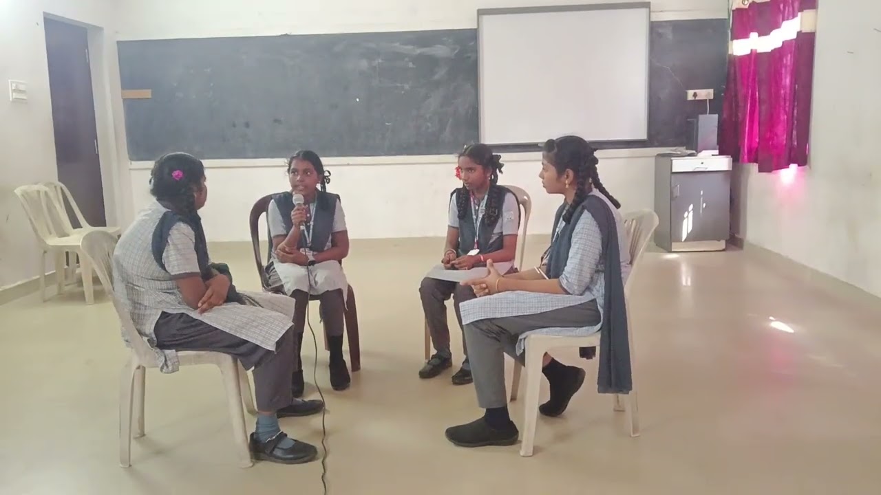 8th iit girls (group discussion)