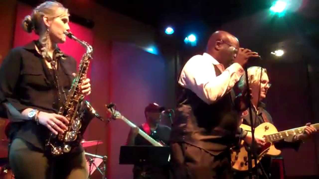 U-nam and Gene-O-Cole perform My Funny Valentine live at Spaghettini