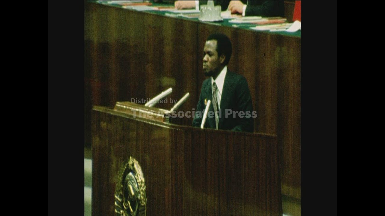 SYND 28 2 76 CONGRESS BATISTA AND BERLINGUER ADDRESS