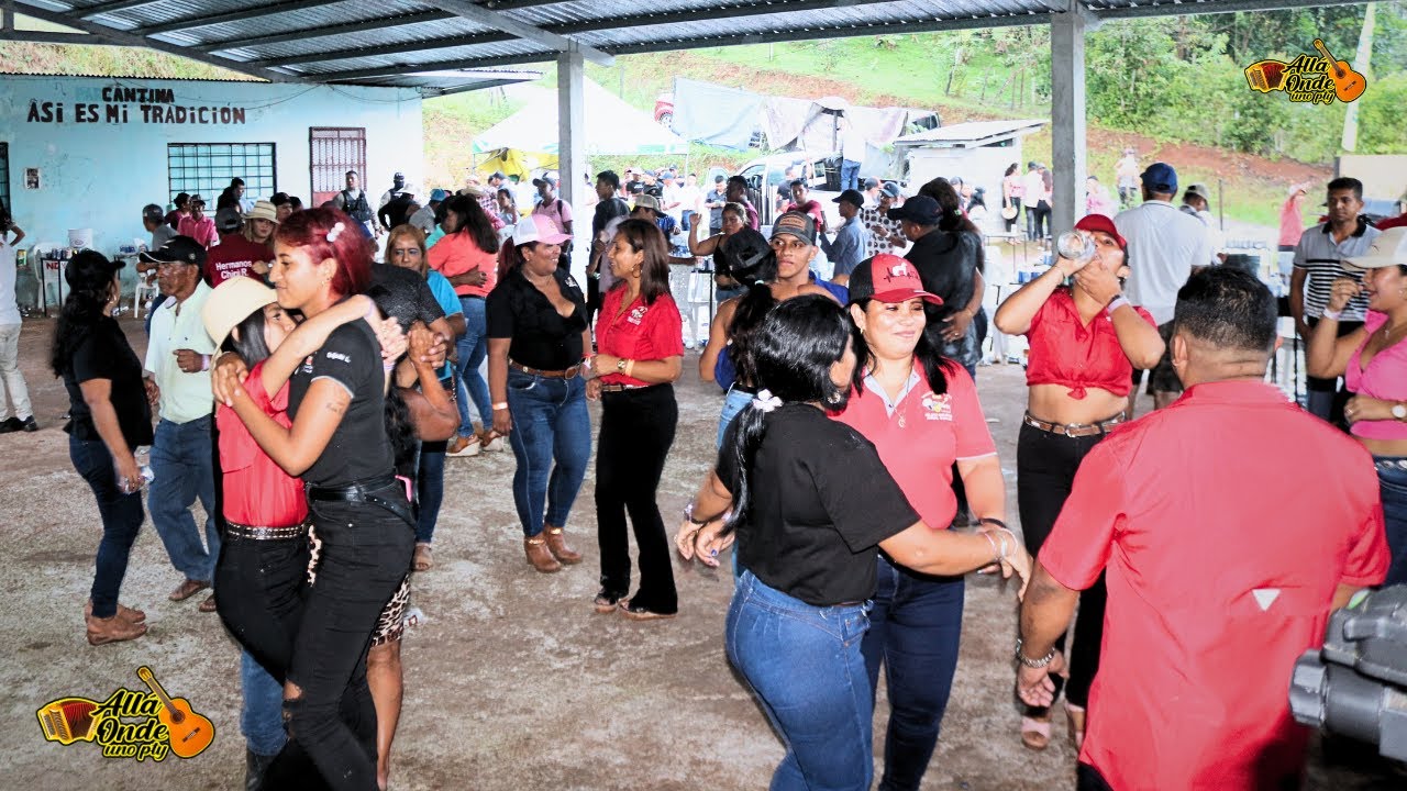EL SOLITARIO Y EL MOGOLLÒN EDWIN MARTINEZ AMANECIDA/ 4 ANIVERSARIO DEL JARDIN ASÌ ES MI TRADICIÒN