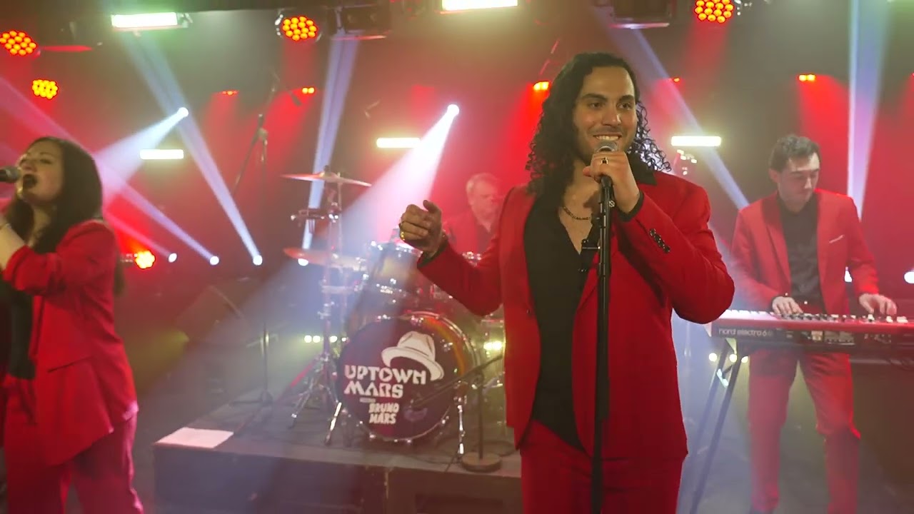 UPTOWN FUNK by UPTOWN MARS live RACK'AM (Full version)