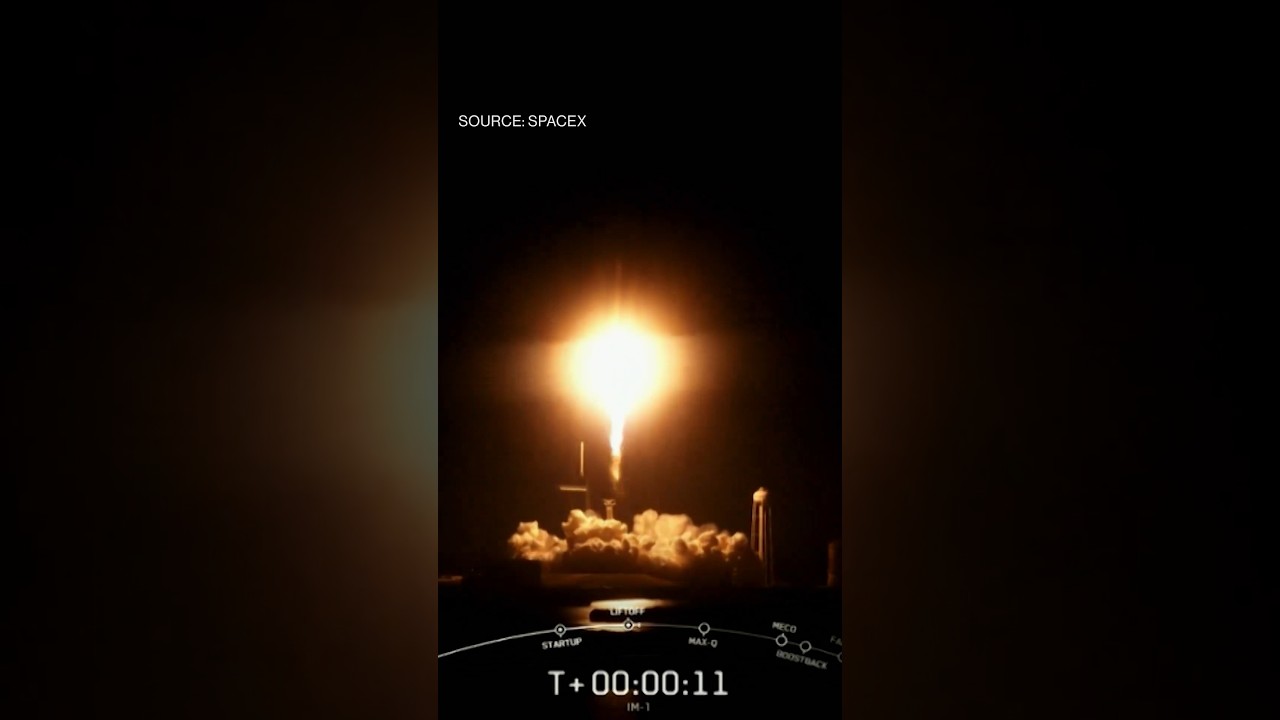 SpaceX Rocket Blasts Off With Craft Bound for Moon Landing