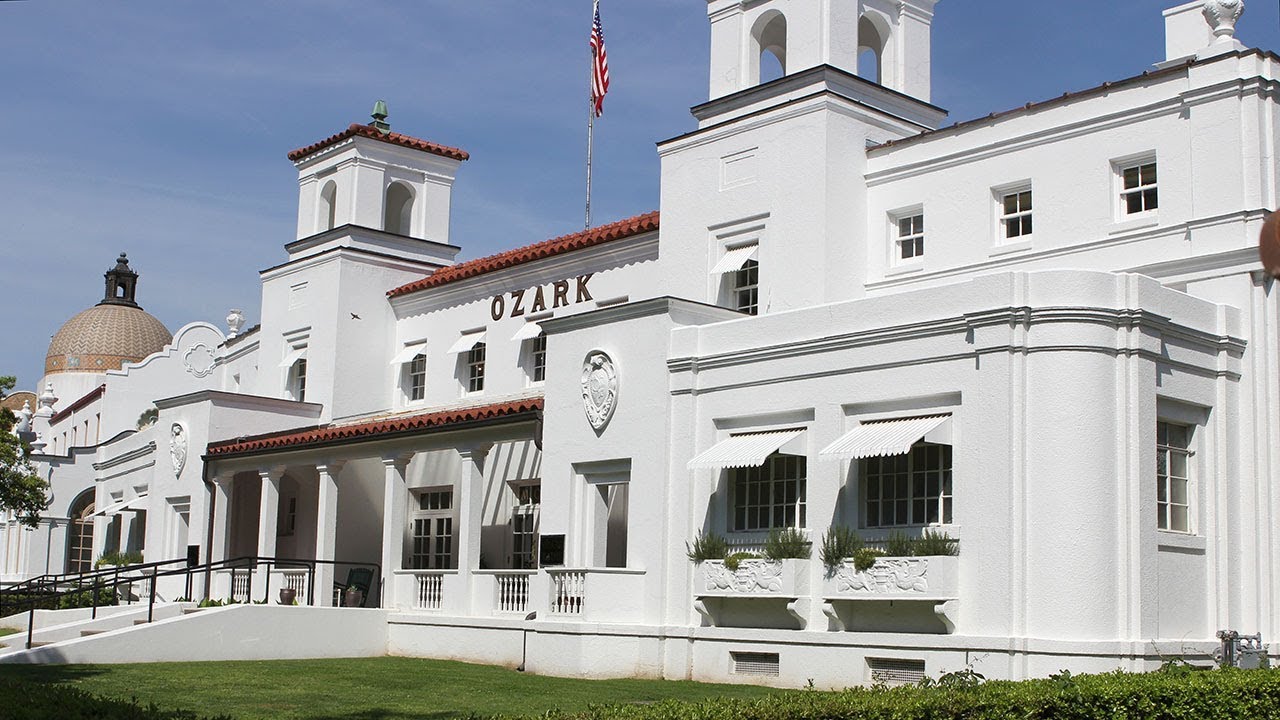 Bathhouse Row (Walking Tour) Hot Springs, Arkansas