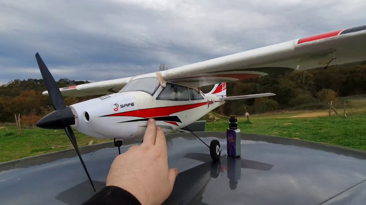 EXPLICATIONS Complètes(AVION POUR DÉBUTANT) E-FLITE APPRENTICE S15