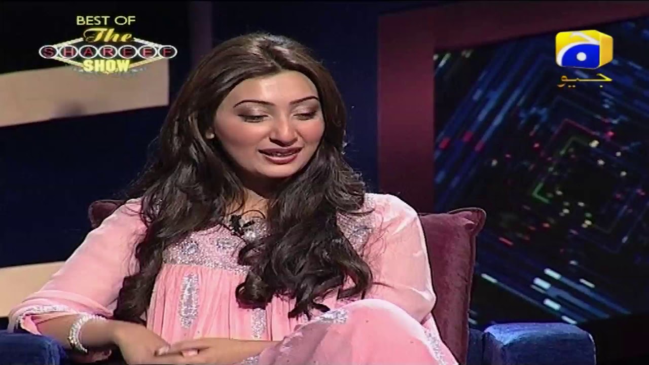 Ayesha Khan Ne Apni Umar Kya Bataye.....#UmerSharif #TheSharifShow #AyeshaKhan