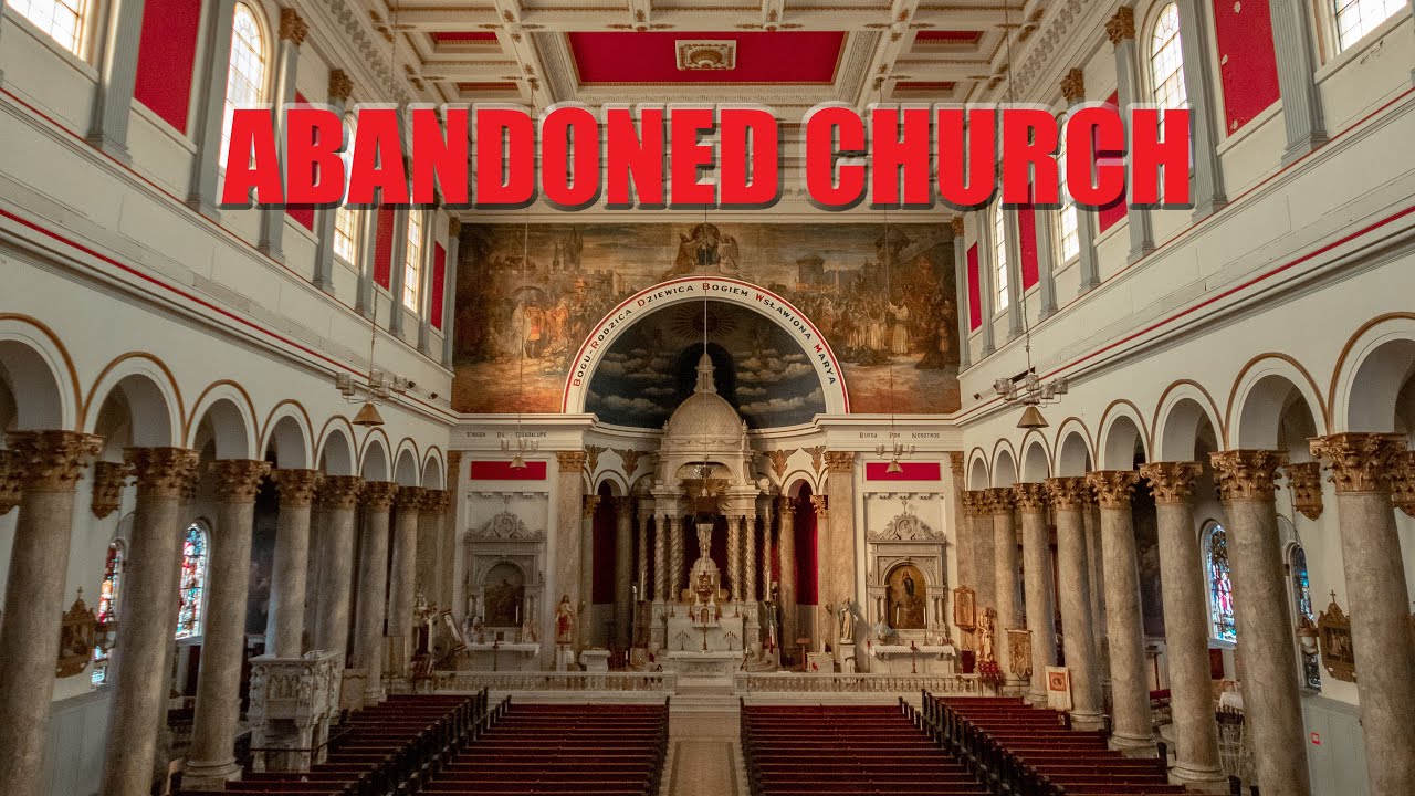 Inside Chicago’s Abandoned Roman Catholic Church