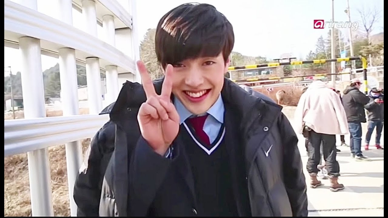 Kang Ha Neul 강하늘 being cute