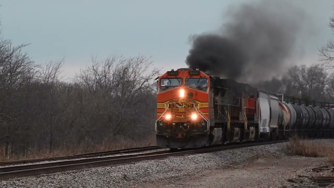 Assorted Freight Trains!! The Awesome Railroads of Southeastern Oklahoma! 4K Video!!