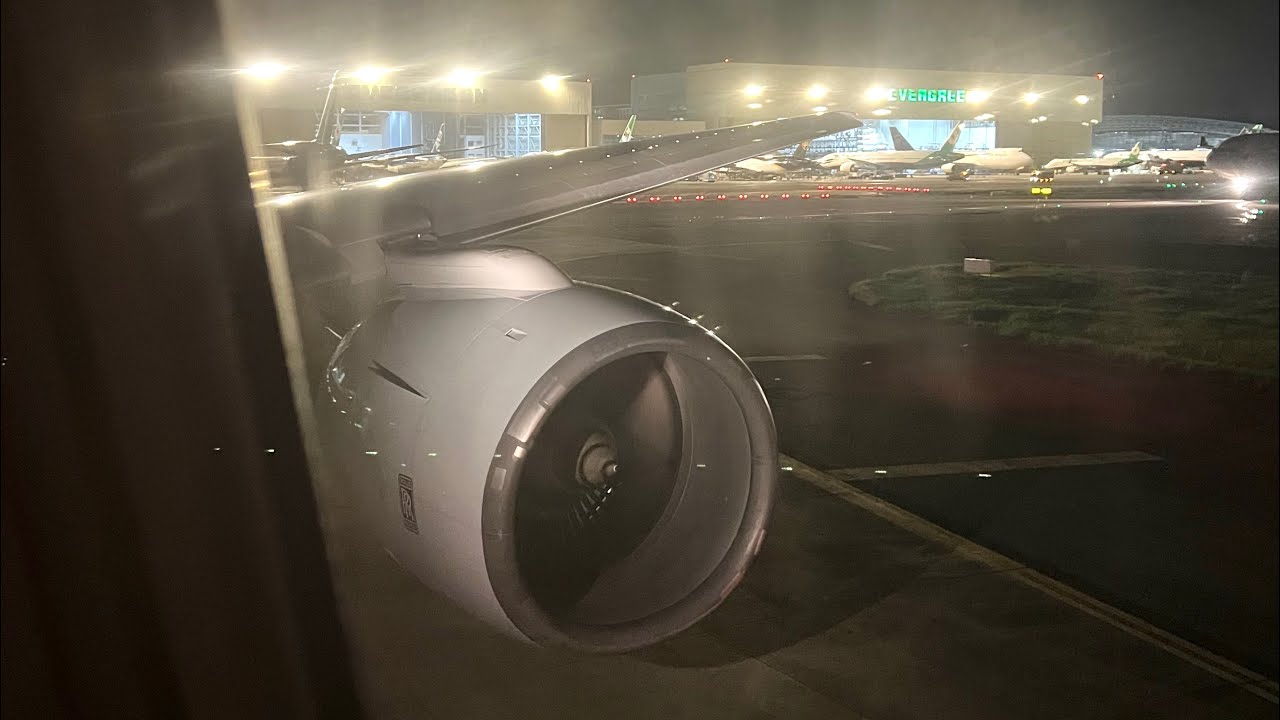 [TRENT 800 ROAR!] Cathay Pacific B777-300 Takeoff from Taoyuan International Airport