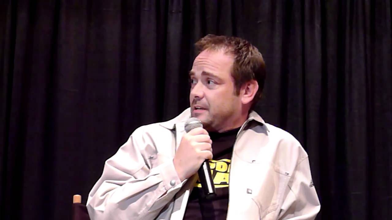 Mark Sheppard talks about kissing Jim Beaver on Supernatural