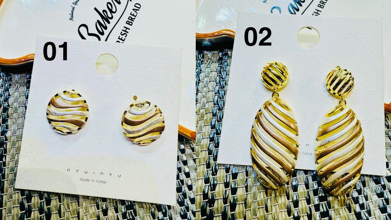 （第225集）￼韓國🇰🇷獨特花紋系列耳環01-02款，繼續開台優惠💥💥 開台優惠每對售價$4️⃣0️⃣數量有限😀如需落單或查詢請WhatsApp：91677026 ！可順豐或門店交收✅