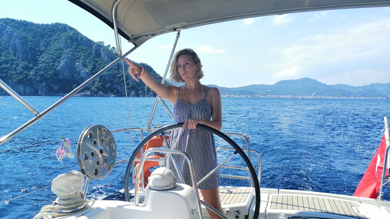 Yelkenli/16 saatte Bodrum'dan Teos'a yelkenle seyir.