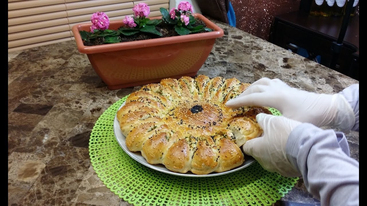 فطيره دوار الشمس العائليه .. عشاء العائله  اليوم  عشقه الجميع ...مطبخ شاي مهيل