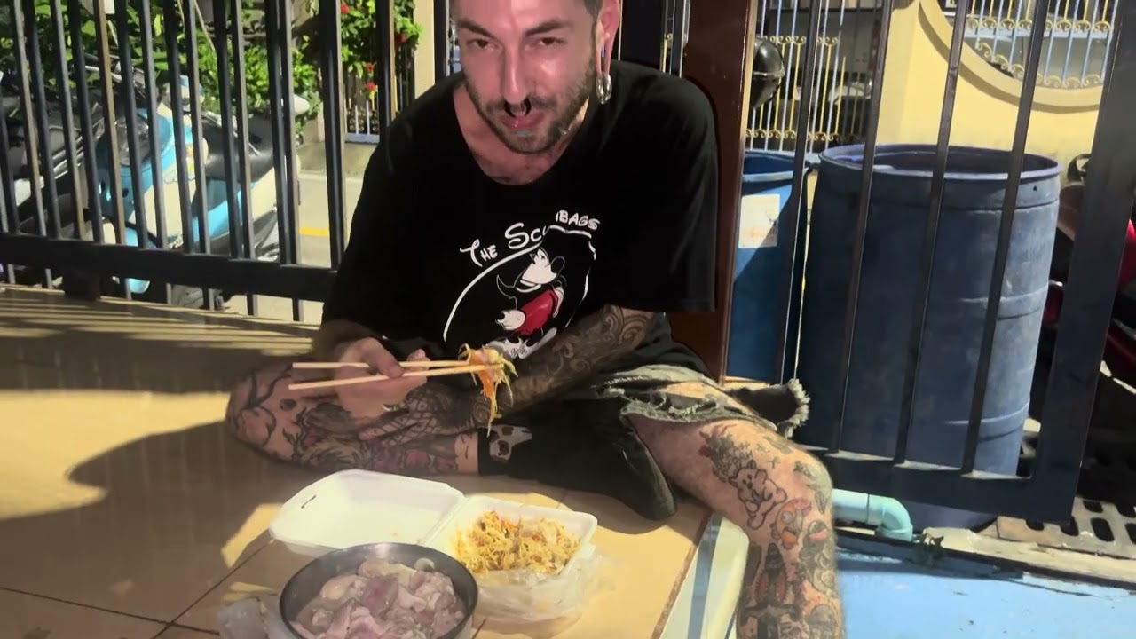 🍜 Raw Marinated Pork Mukbang in Thailand | หมูดิบหมัก 24 ชั่วโมง 🇹🇭🔥