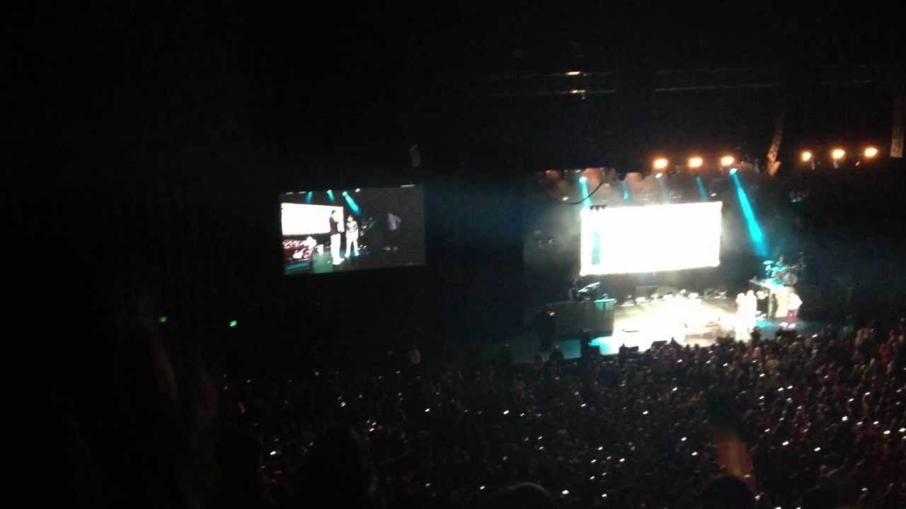 One Direction - Twitter Questions (FULL) - Las Vegas, NV (6/9/12)