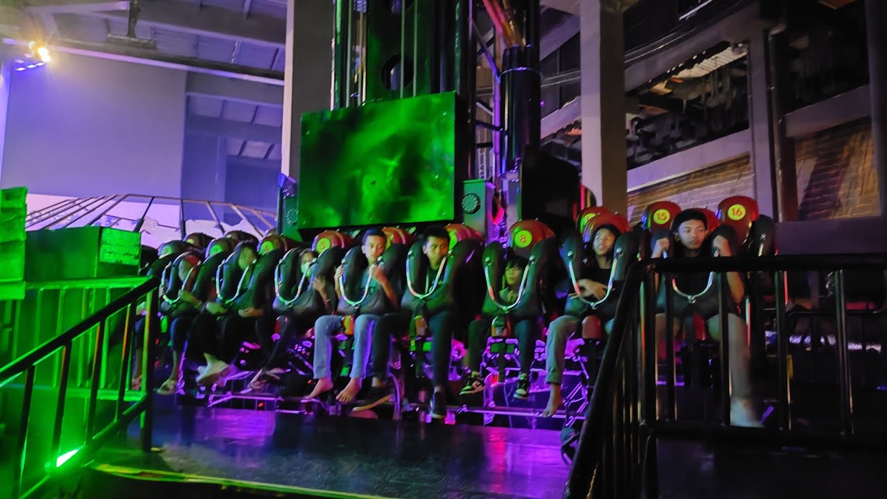 Histeria Trans Studio Bandung