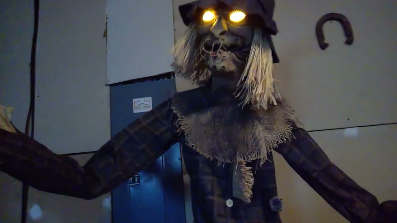 Spirit Halloween Strawman animatronic demo
