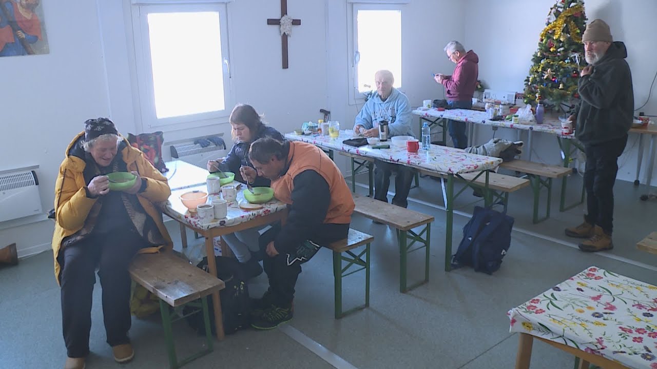 Ľudia bez domova sa v mrazoch majú kde zohriať