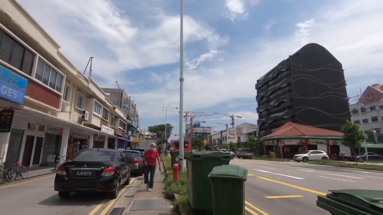 Singapore, Walking around at  Kembangan Station to Eunos Station at Changi Road