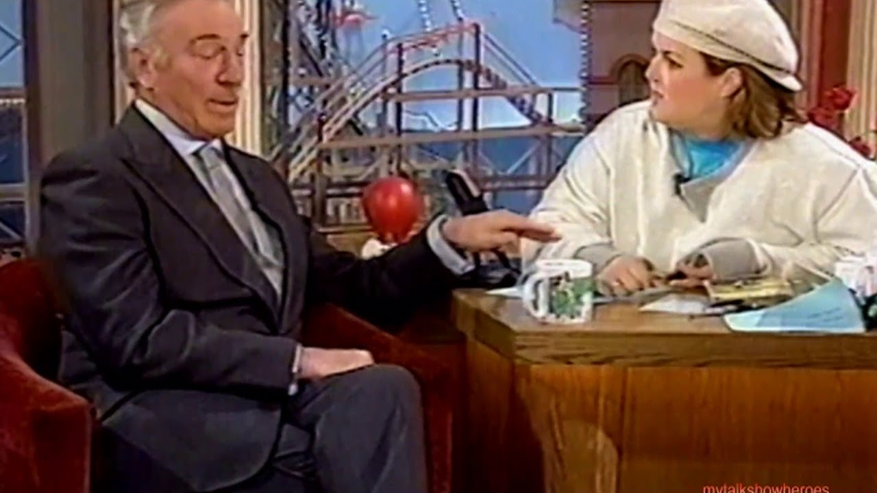 CHRISTOPHER PLUMMER SINGS to ROSIE