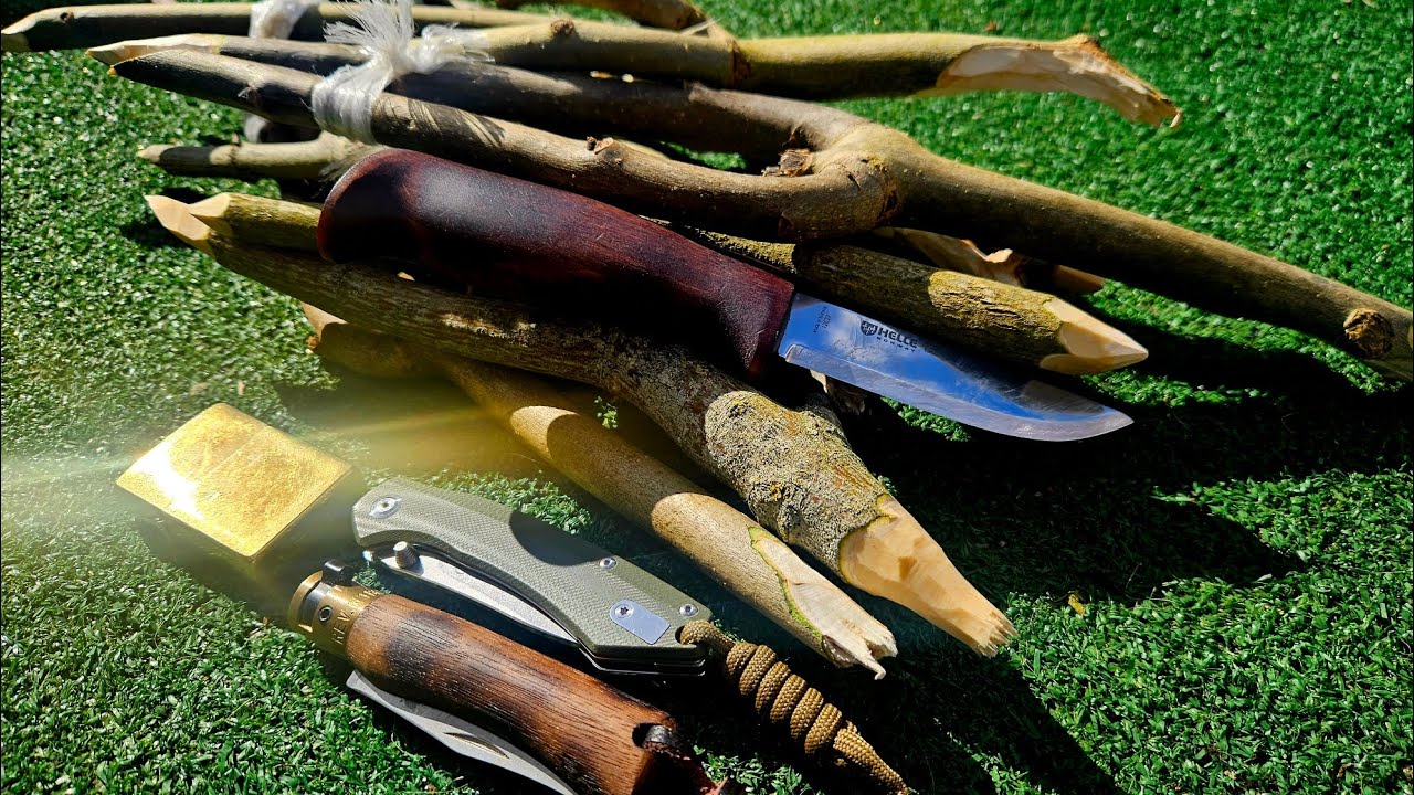Cutting some natural catapults and what I'm carrying today #bushcraft #slingshots #hunting #edc 