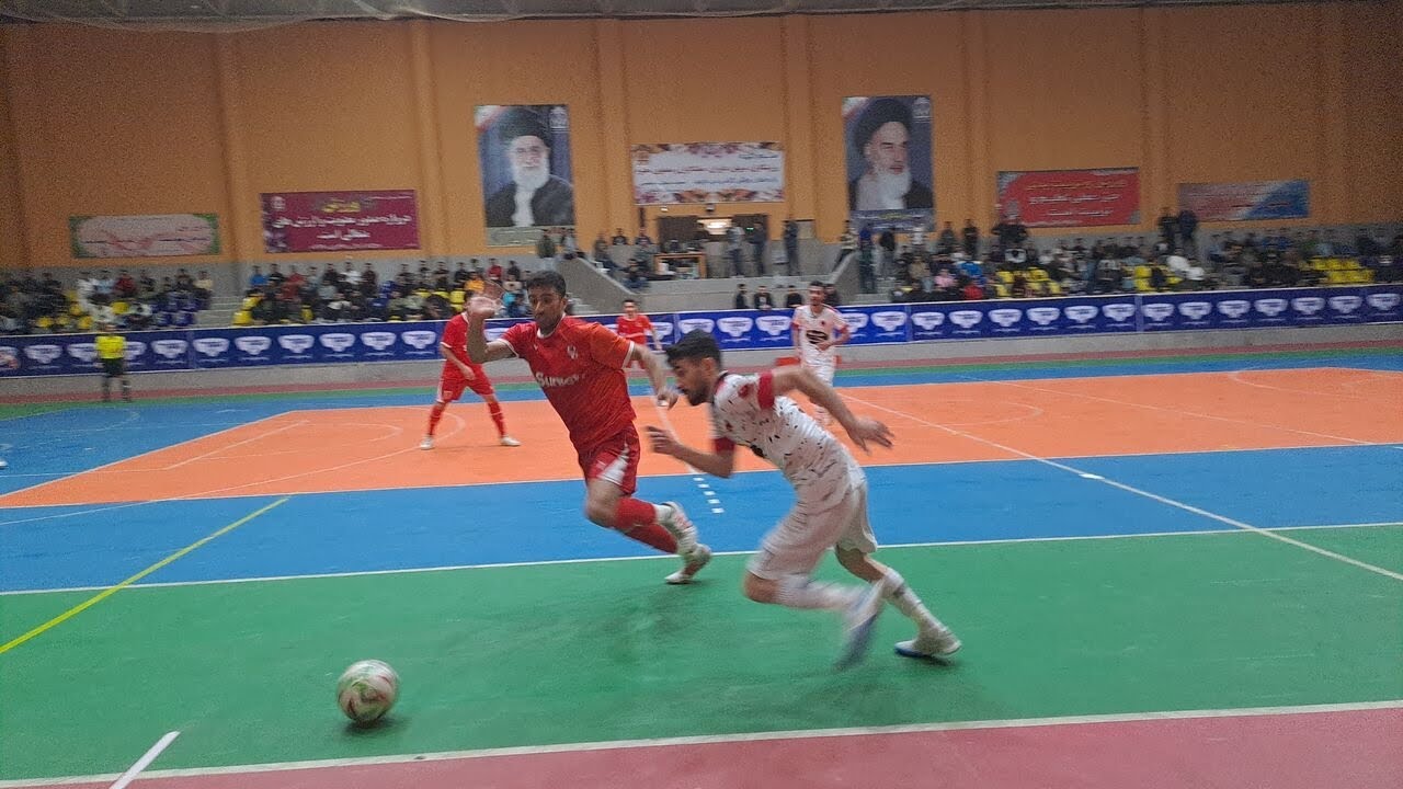 Beheshti Sazeh 3 – Sunich 4 Iranian Futsal Super League 2025-2026  (بهشتی‌سازه و سن ایچ)