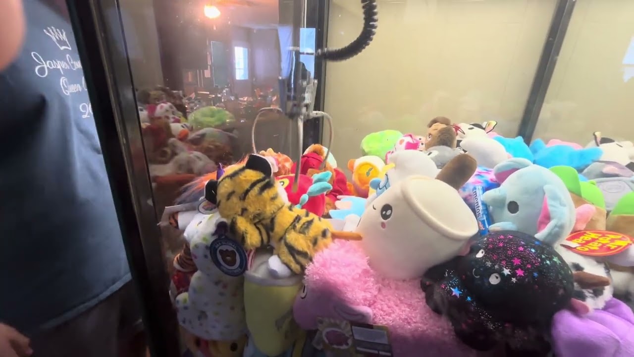 1997 Gen 6 Clean Sweep Claw Machine 