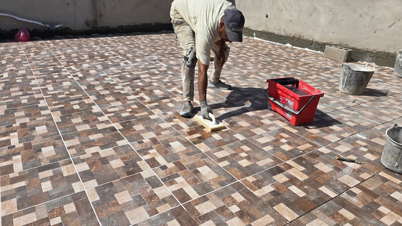 How to professionally fill the gaps between porcelain and ceramic tiles p1