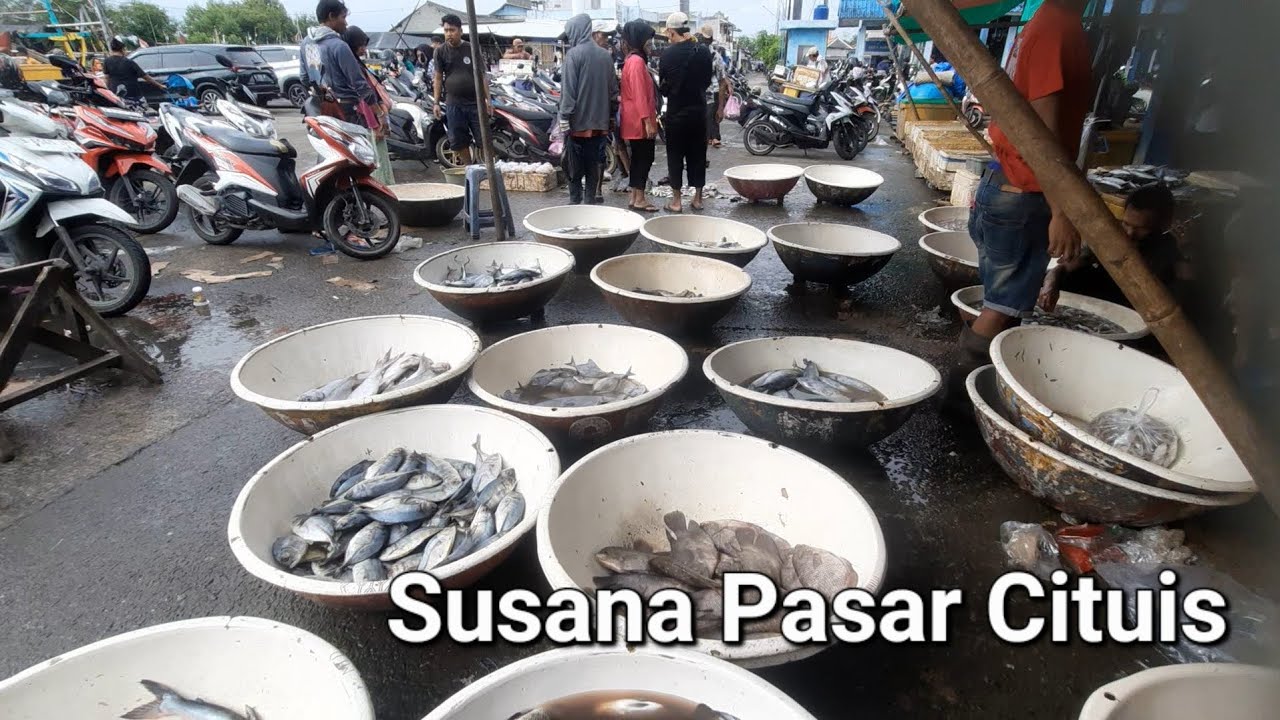 Suasana Pasar Ikan Cituis Banten