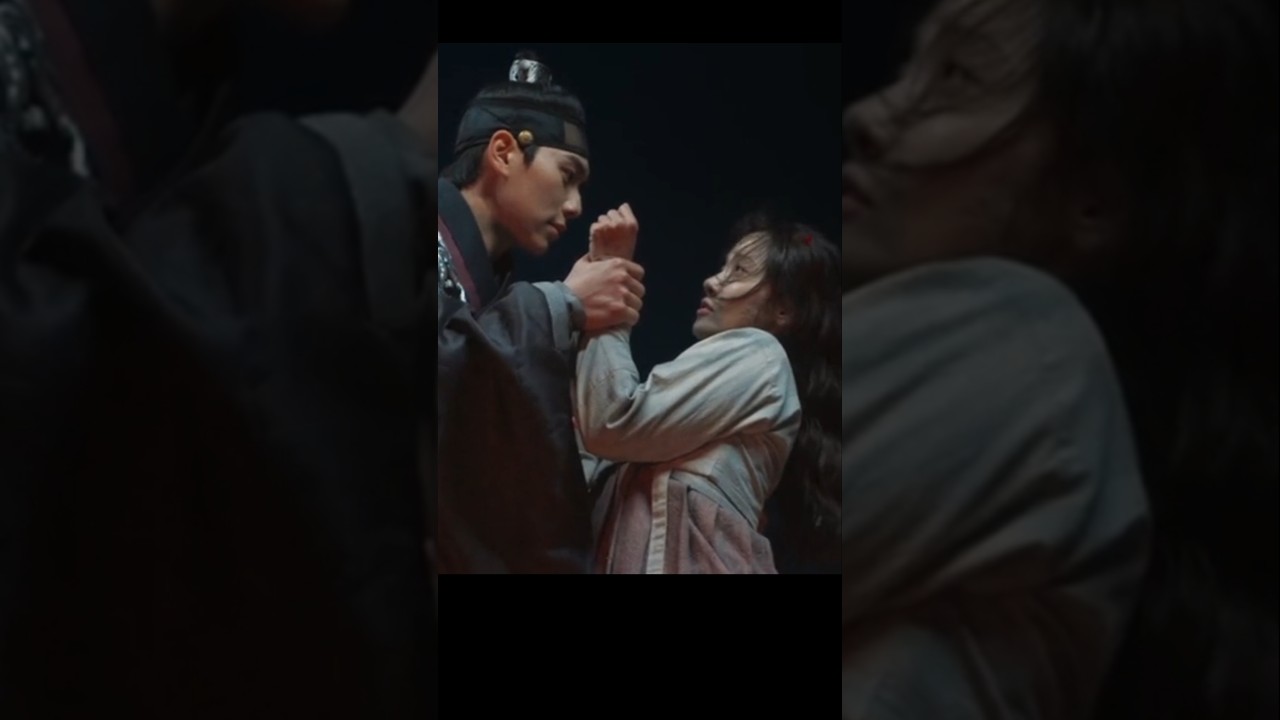 Your Majesty save her😘😅|| Bon Appetite, Your Majesty #lee heon #Yeon Jiyeong #leechaemin #I'm Yoonah