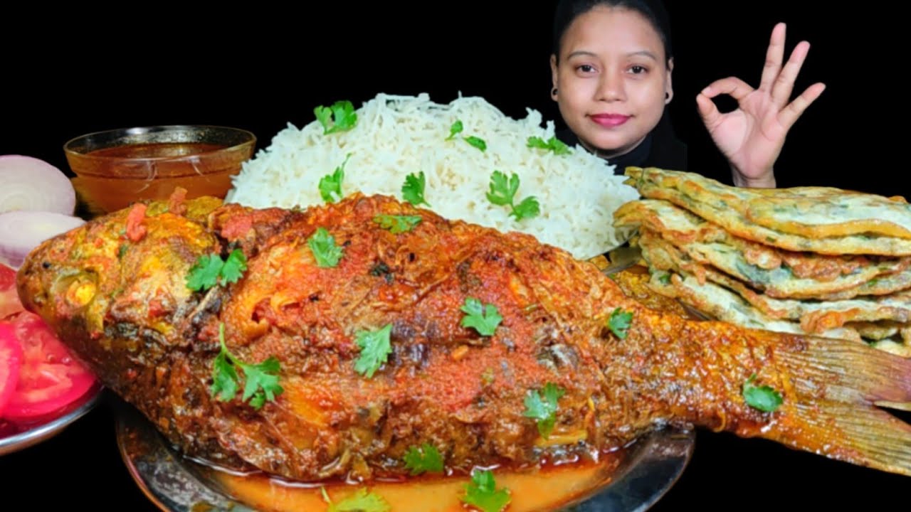 ASMR EATING SPICY WHOLE FISH CURRY WITH RICE | EGG OMELETE, SALAD & SPICY CURRY MUKBANG