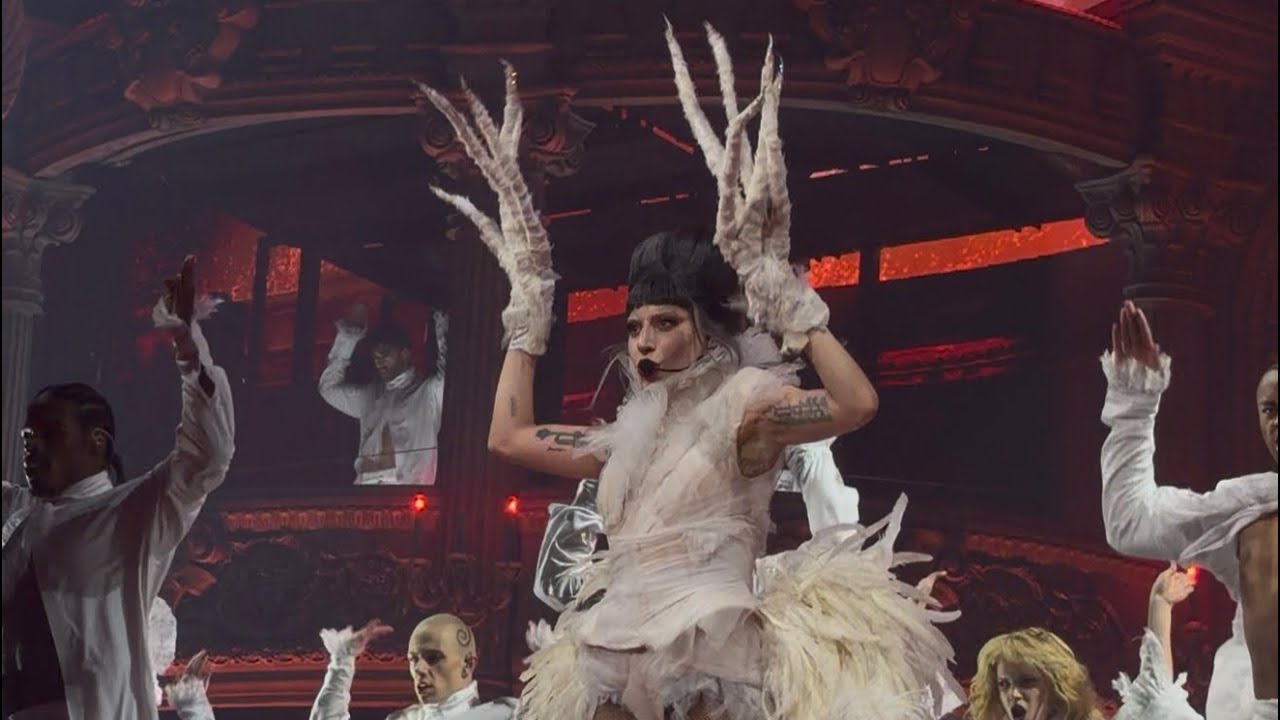 Bad Romance / Dead Dance - Lady Gaga Mayhem Ball Stockholm 12.10.2025 Avicii Arena