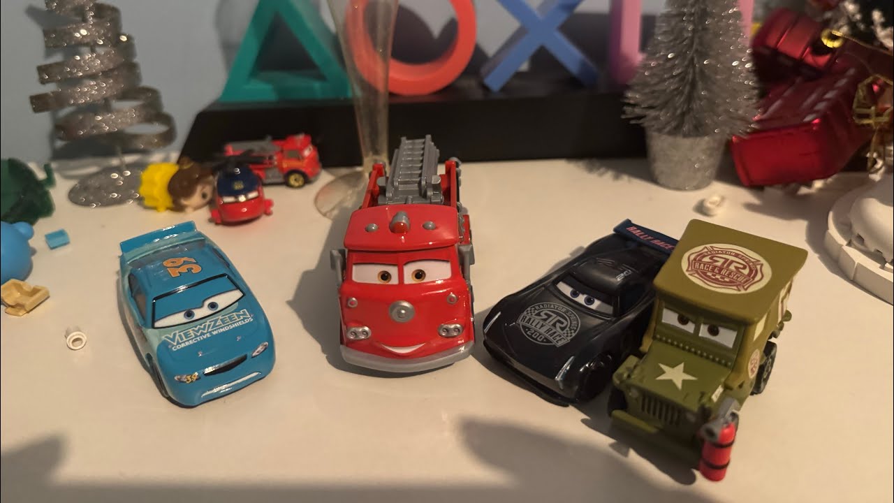 Распаковка кейса Disney Cars.