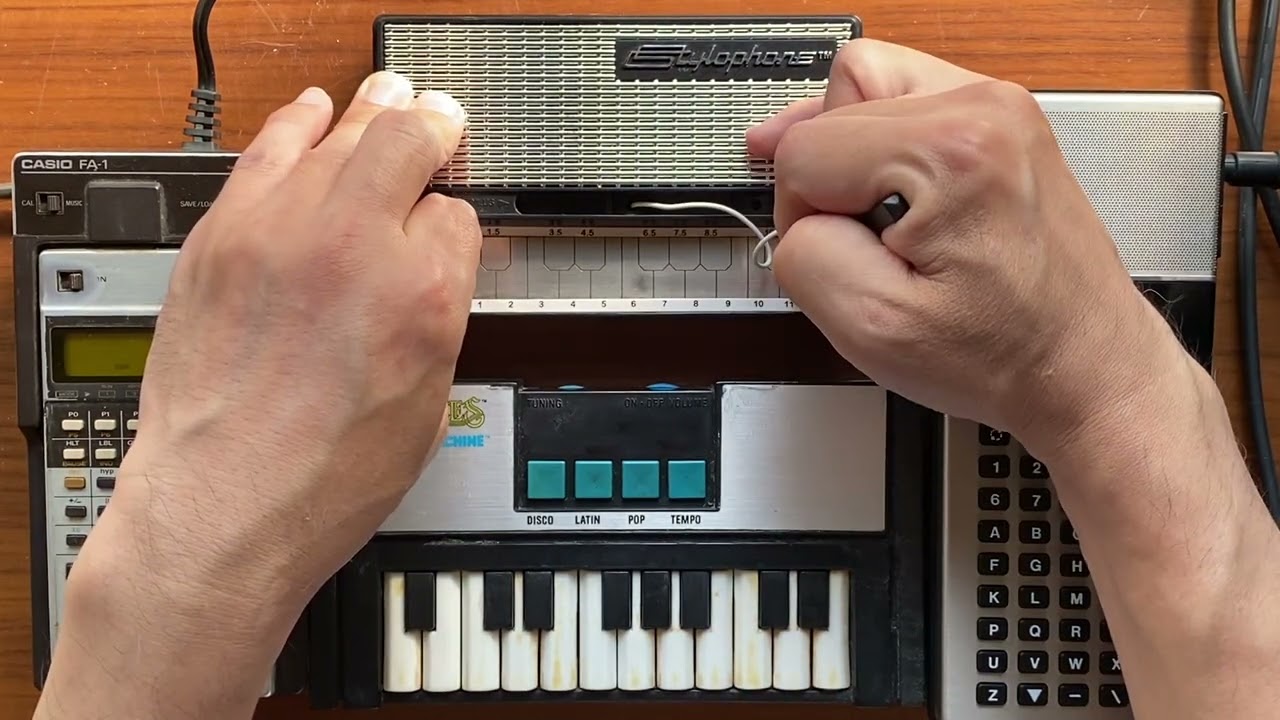 Kraftwerk Pocket Calculator - Cover クラフトワーク「電卓」の実機デモ