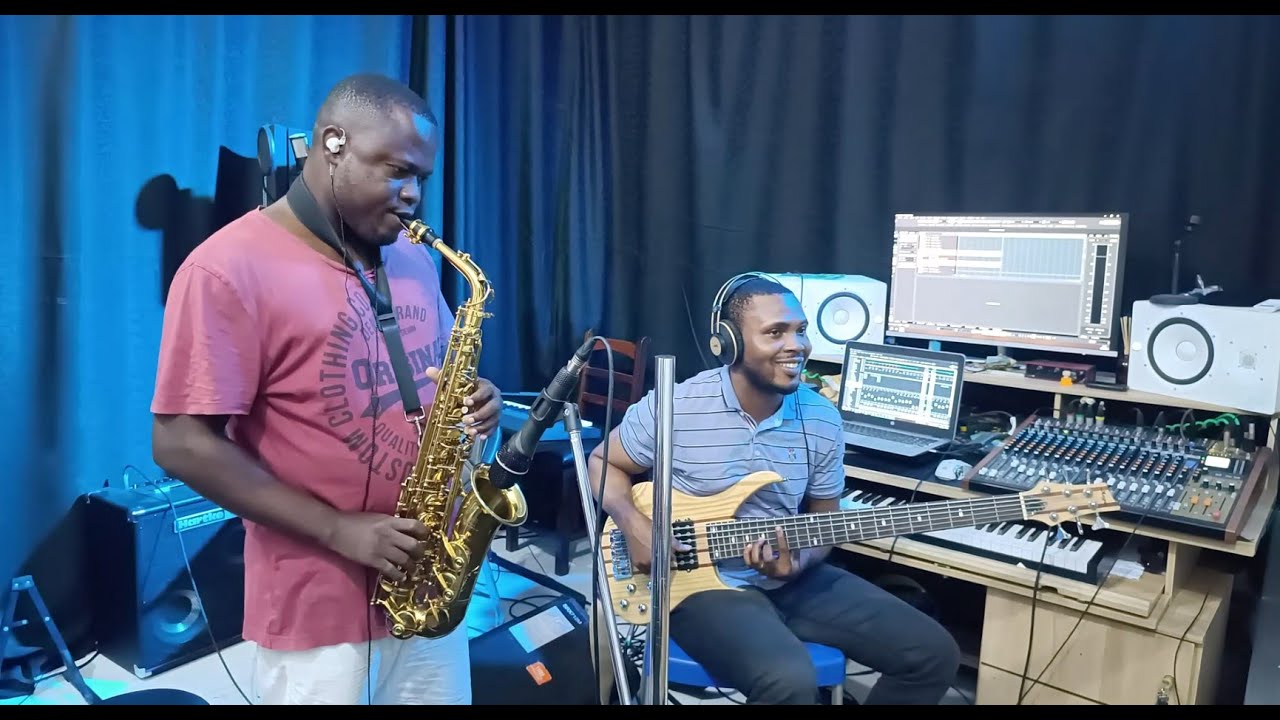 J'ai l'assurance, Duo Basse Saxo