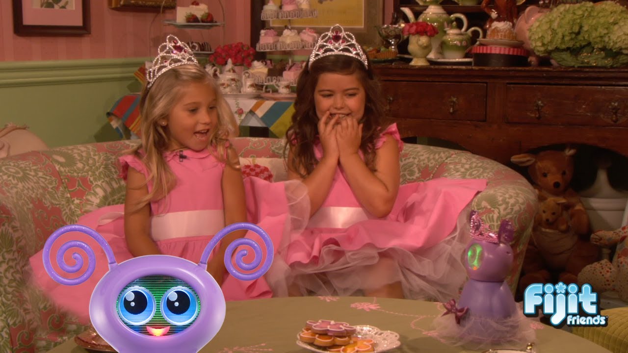 Sophia Grace & Rosie Meet Fijit!